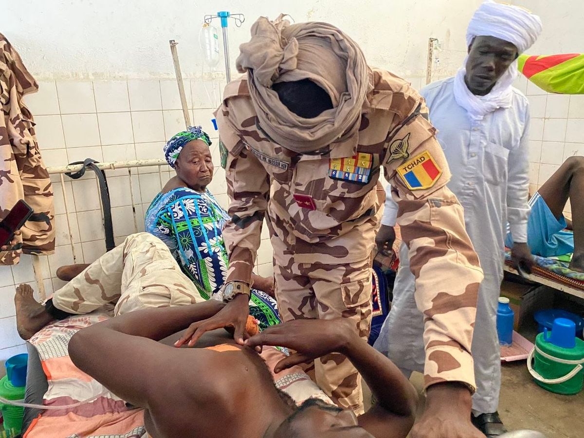 commander of Chad-central african republic joint force visits injured soldiers in korbol