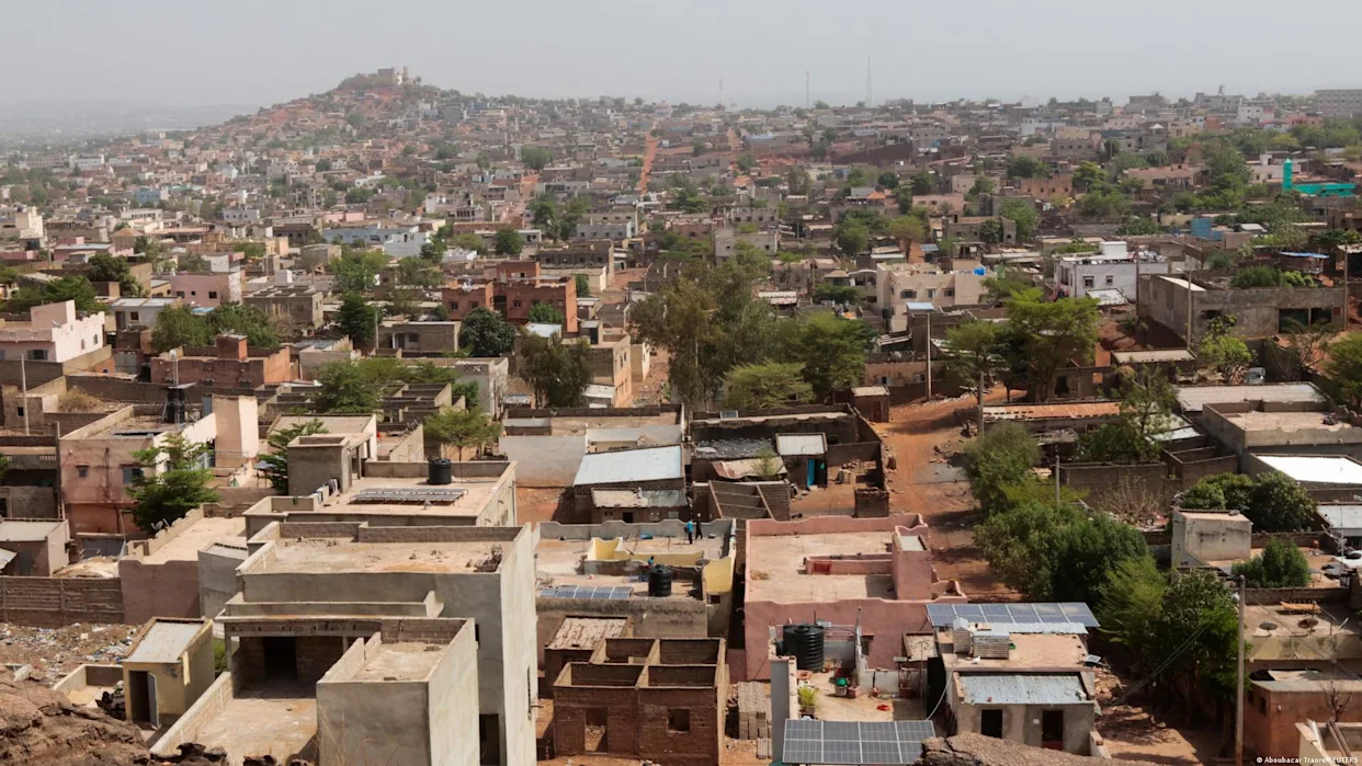 Road blockade near Bamako disrupting travel