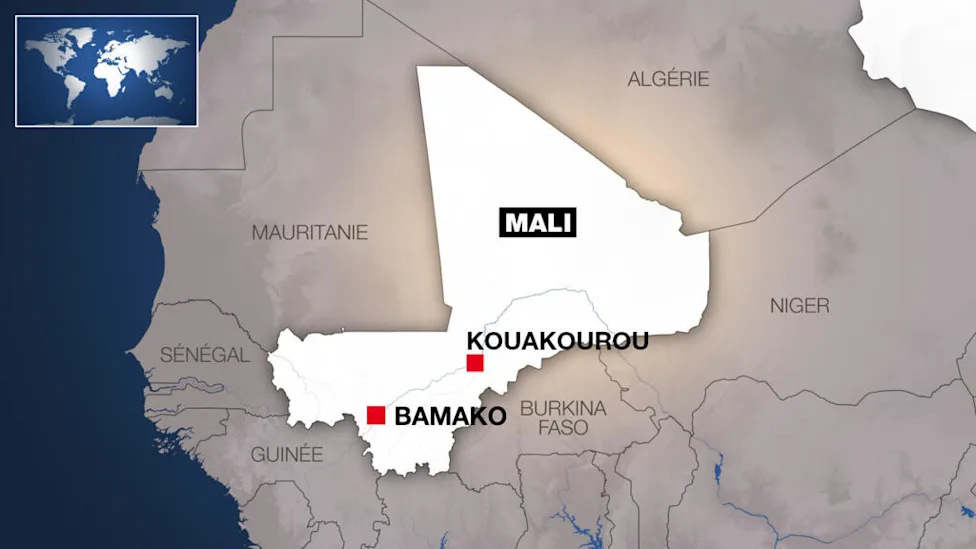 Displaced families from Kouakourou in a temporary shelter